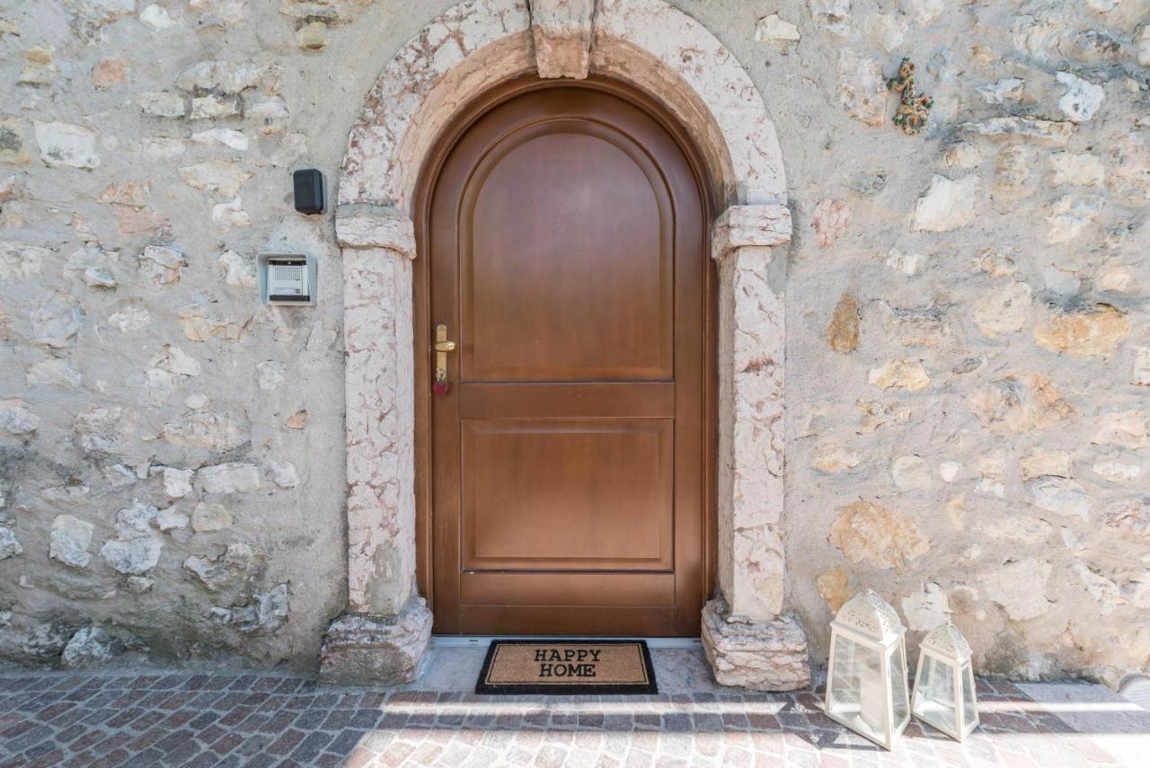 Appartamento Ania Vista Castello Тенно Екстер'єр фото